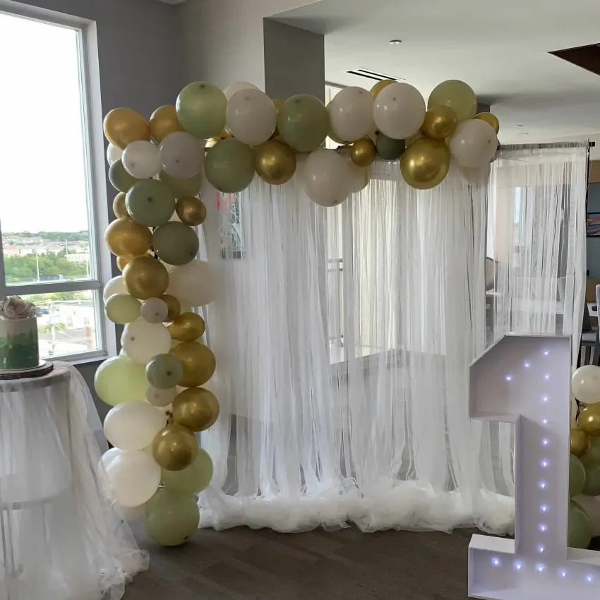 Balloon Garlands & Arches